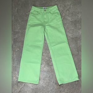 Princess Polly High Rise Wide Leg Light Wash
Green Jeans 2